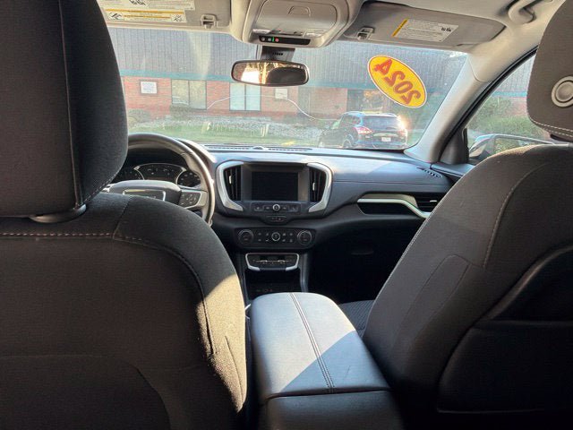 Used 2024 GMC Terrain SLE w/ Driver Convenience Package AWD/4WD image 18
