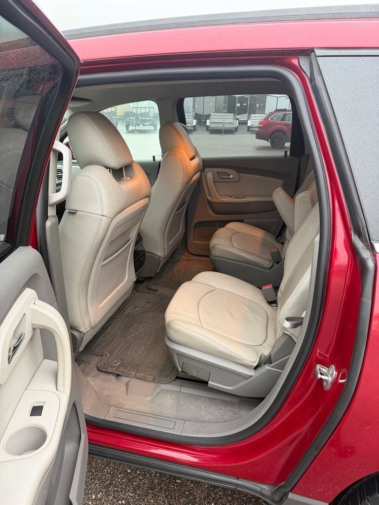 Used 2012 Chevrolet Traverse LT FWD image 14
