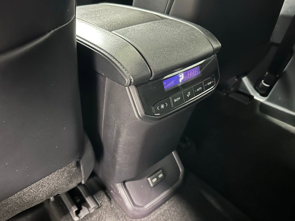 Used 2025 Toyota Highlander XSE image 52