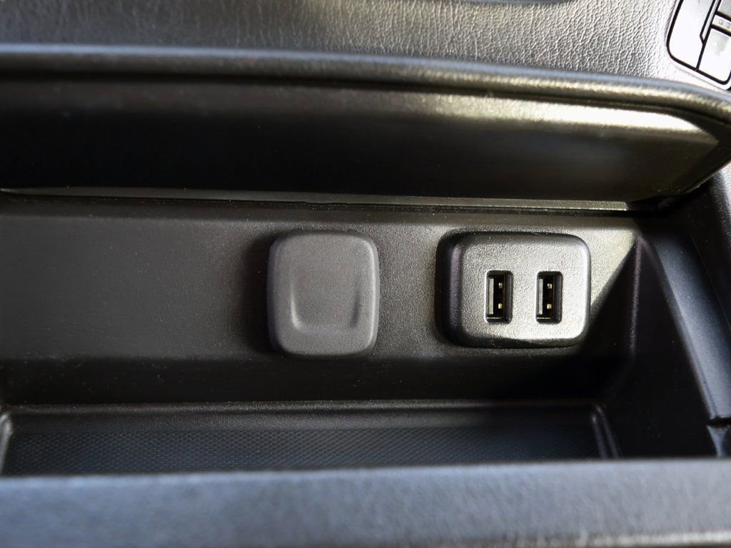 Used 2018 GMC Yukon Denali image 22