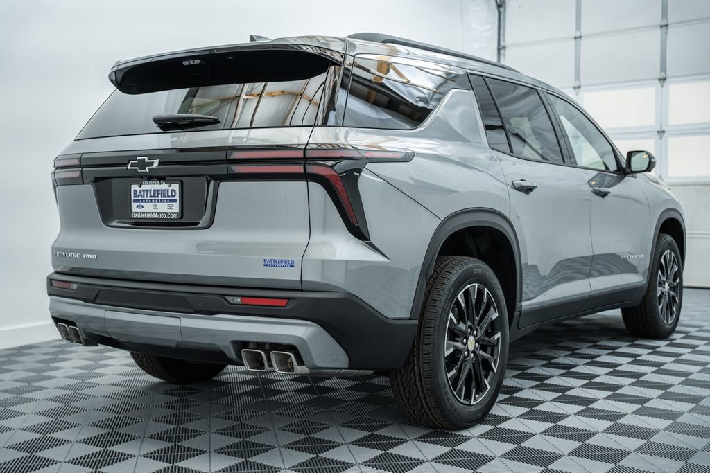 New 2026 Chevrolet Traverse LT w/ Sun and Wheel Package AWD/4WD image 5