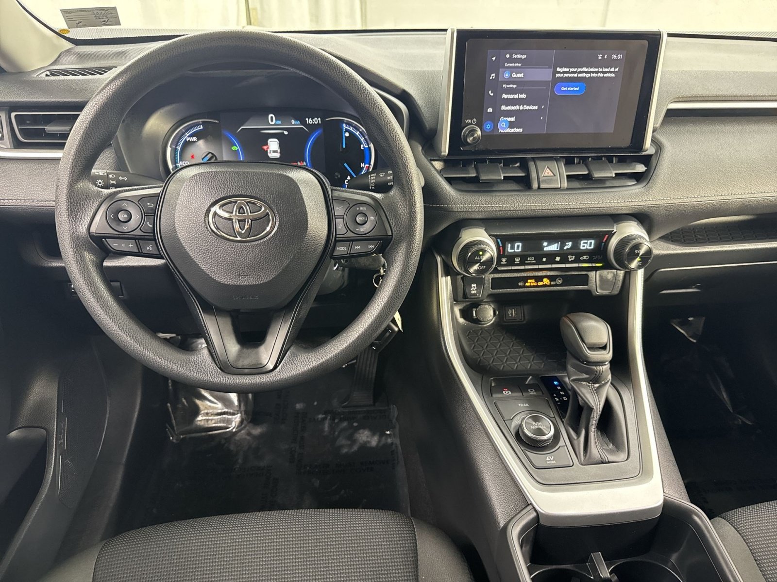 Used 2025 Toyota RAV4 LE AWD/4WD image 35