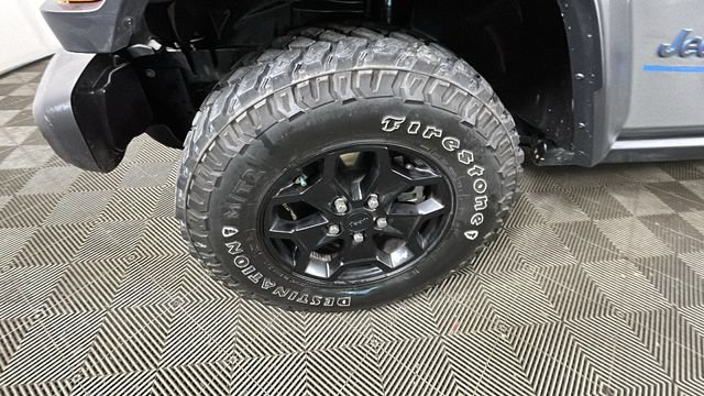 Used 2023 Jeep Wrangler Unlimited w/ Cold Weather Group AWD/4WD image 9