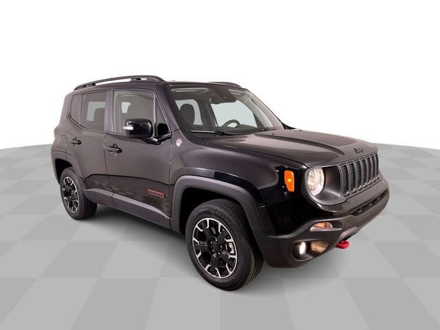 Used 2023 Jeep Renegade Trailhawk AWD/4WD image 2