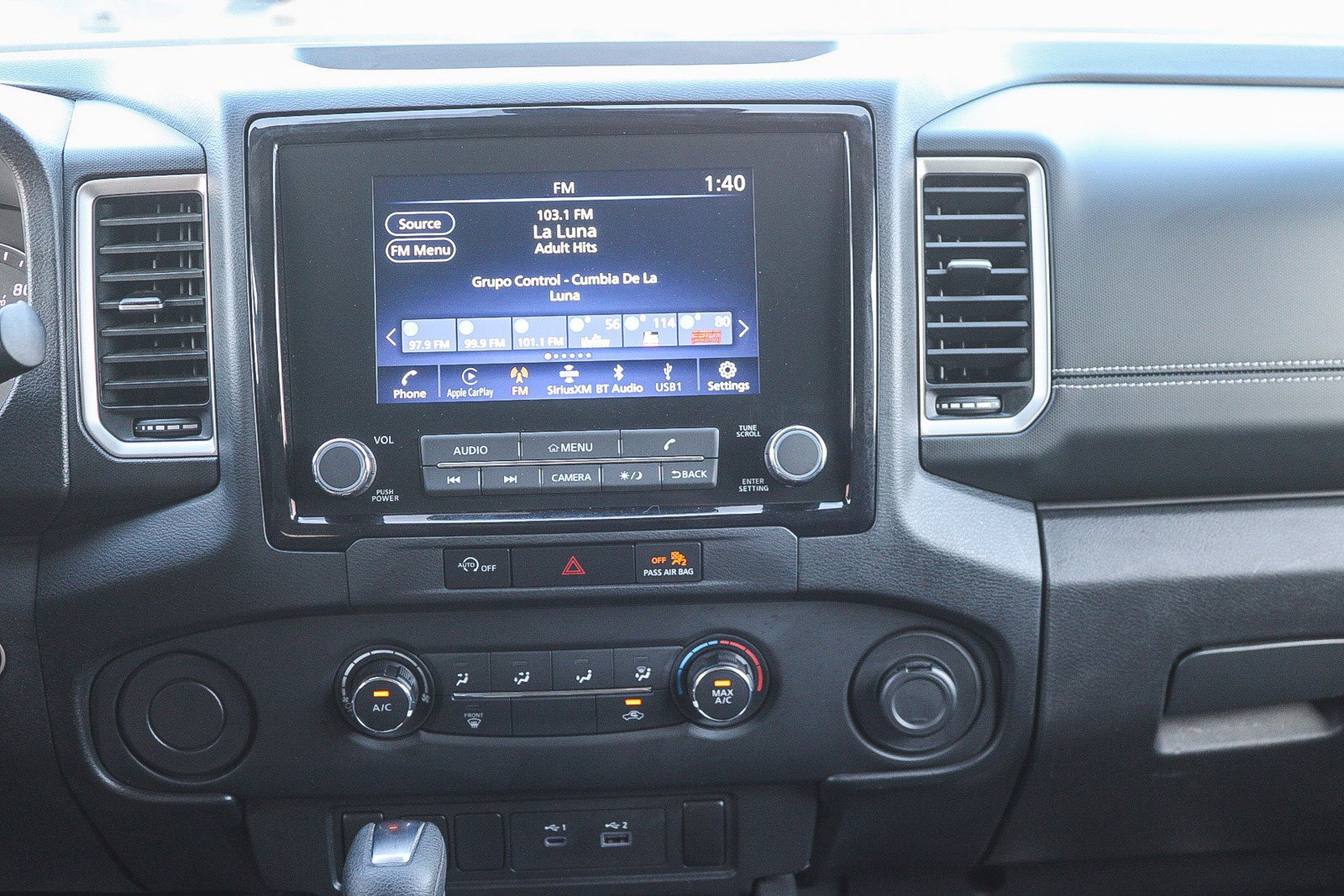 Used 2024 Nissan Frontier SV image 14