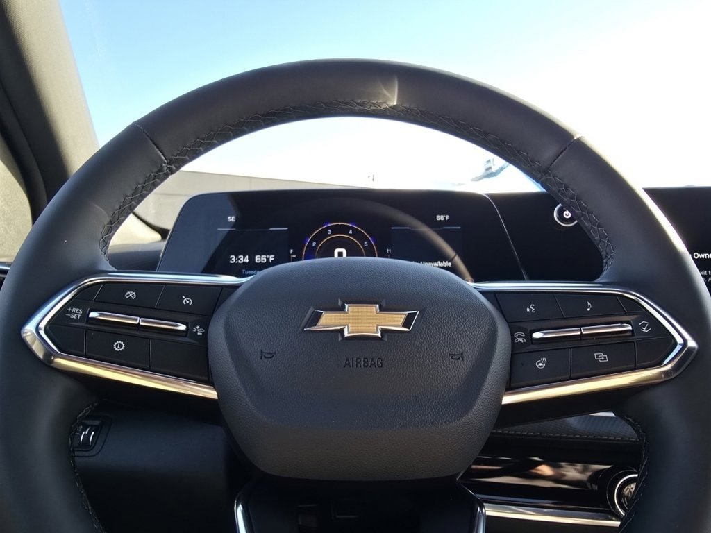 New 2026 Chevrolet Equinox LT FWD image 18