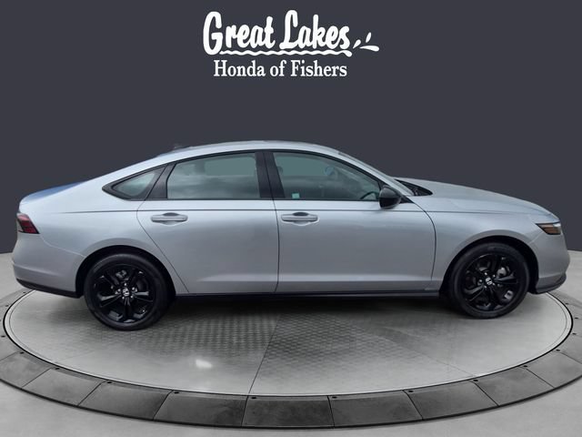 Used 2025 Honda Accord SE image 6