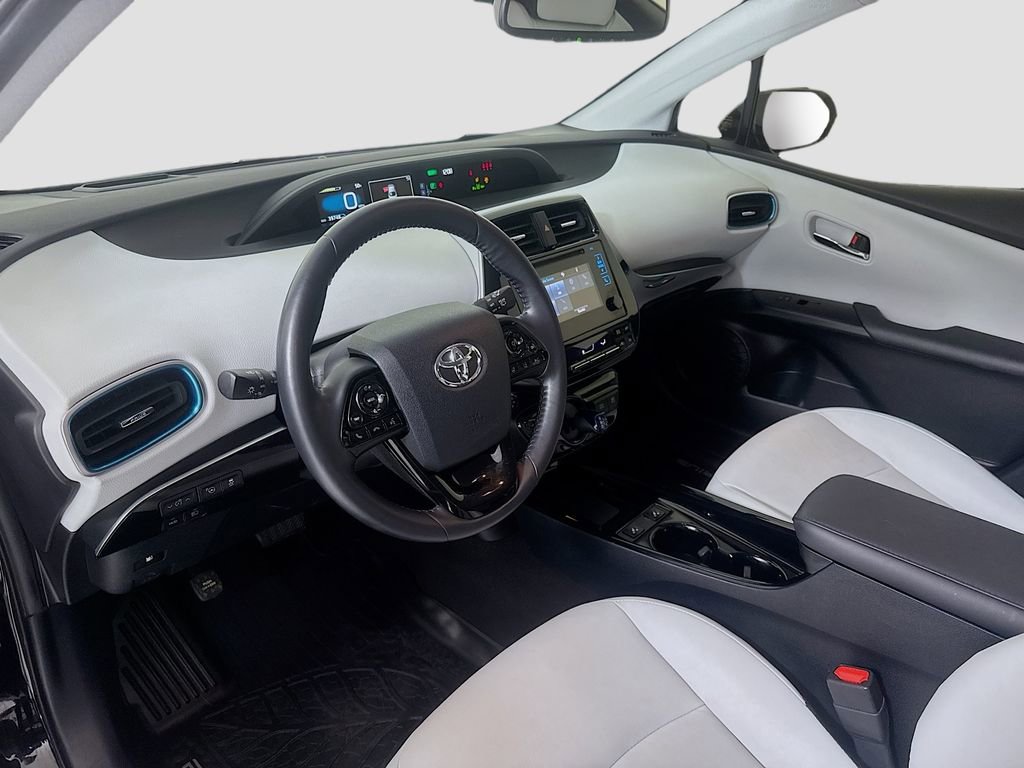 Used 2019 Toyota Prius XLE image 7