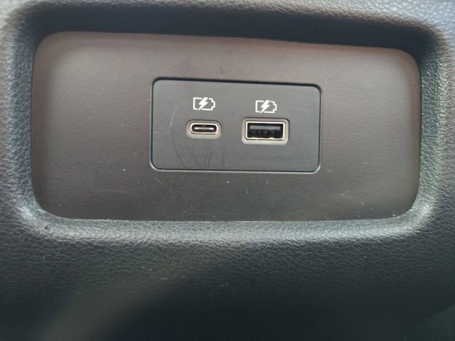 Certified 2025 Nissan Pathfinder SV image 27