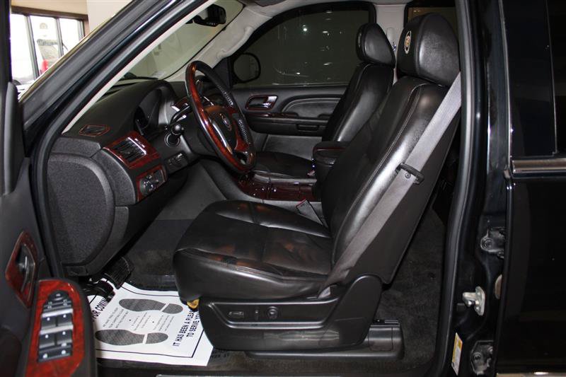 Used 2008 Cadillac Escalade AWD image 24
