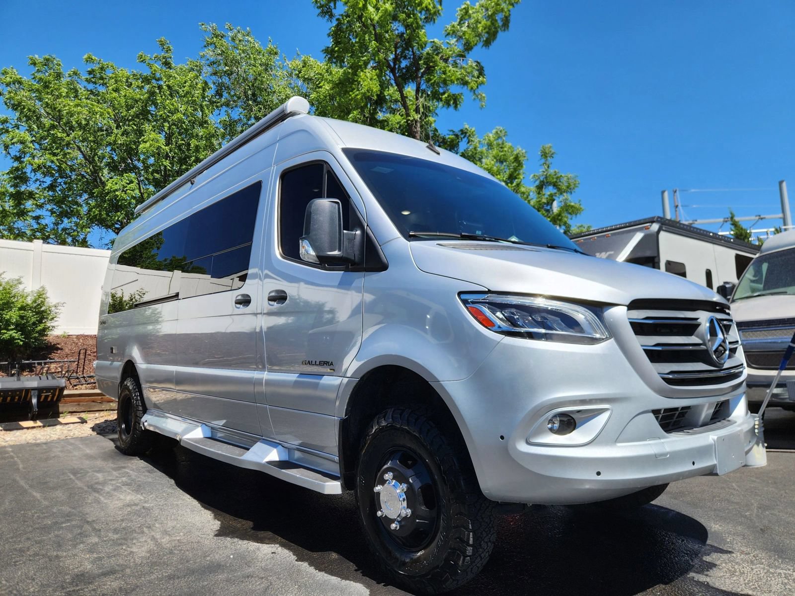 Used 2021 Mercedes-Benz Sprinter 3500 image 1
