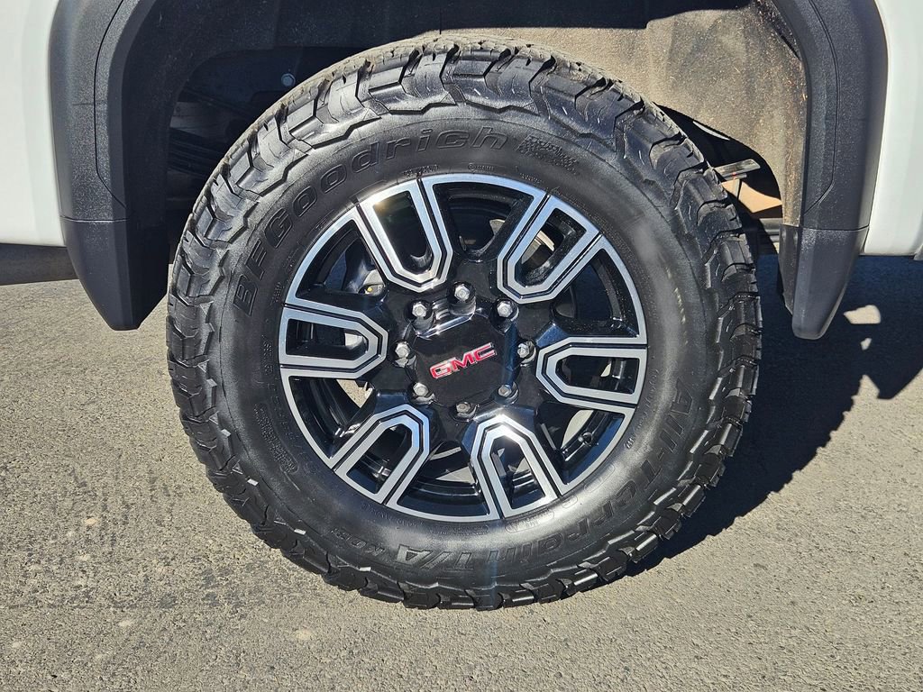 Used 2022 GMC Sierra 3500 AT4 w/ AT4 Premium Plus Package image 9