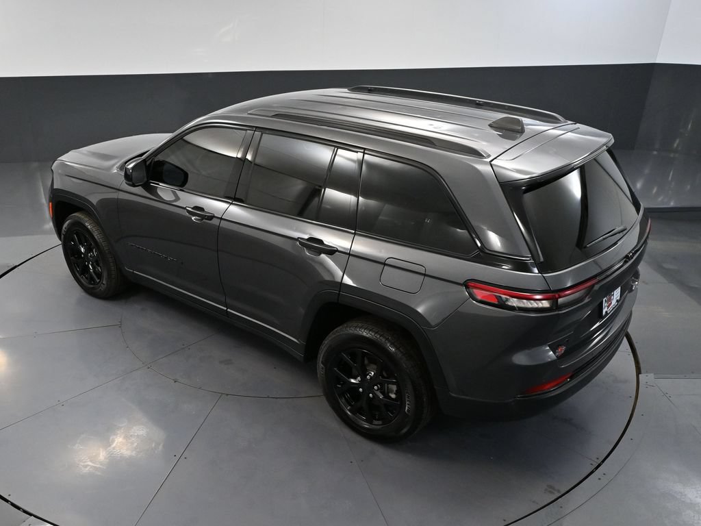 Used 2024 Jeep Grand Cherokee Altitude AWD/4WD image 47