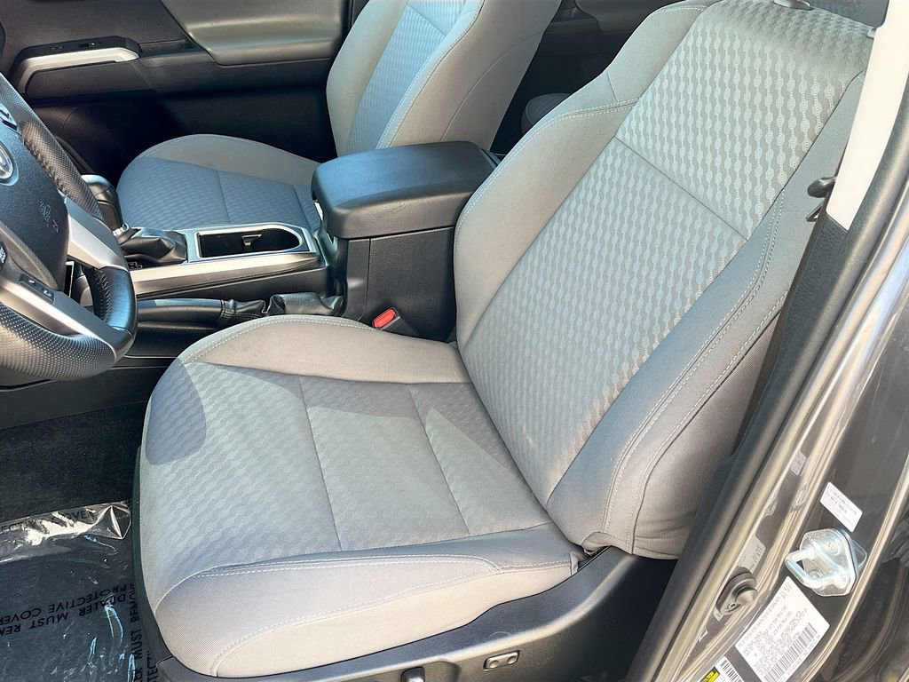 Used 2023 Toyota Tacoma SR5 w/ Technology Package image 18