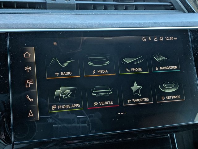 Used 2022 Audi e-tron Premium Plus w/ Premium Plus Package image 12