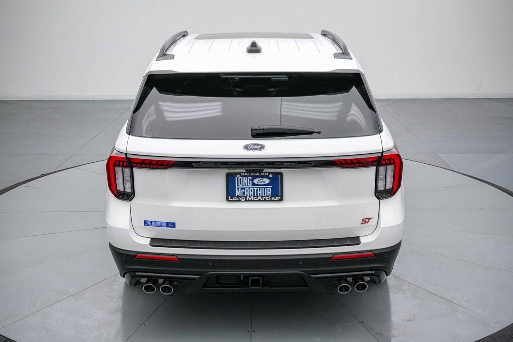 Certified 2025 Ford Explorer ST image 5