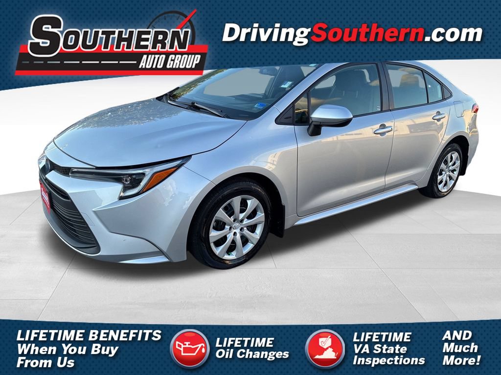 Used 2025 Toyota Corolla LE FWD image 1