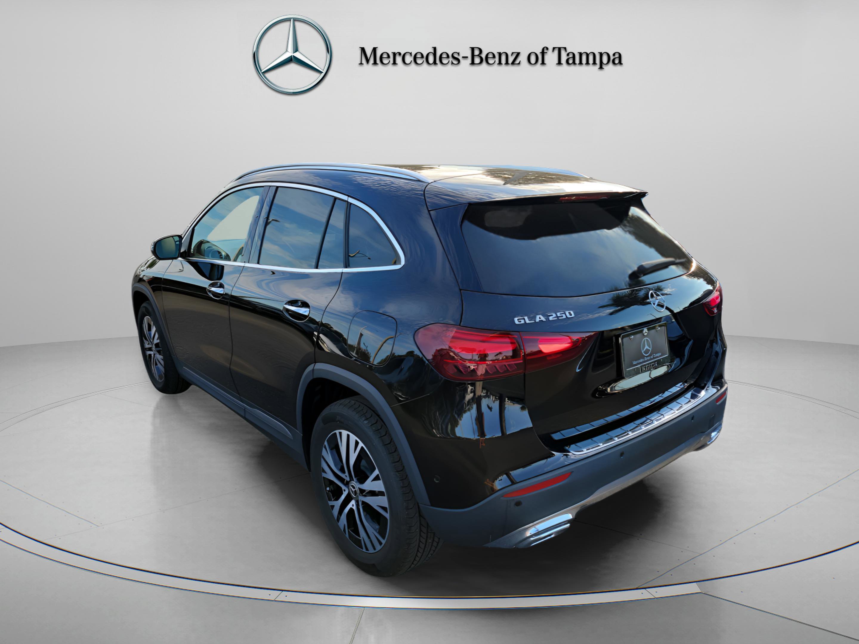 Certified 2025 Mercedes-Benz GLA 250 image 3