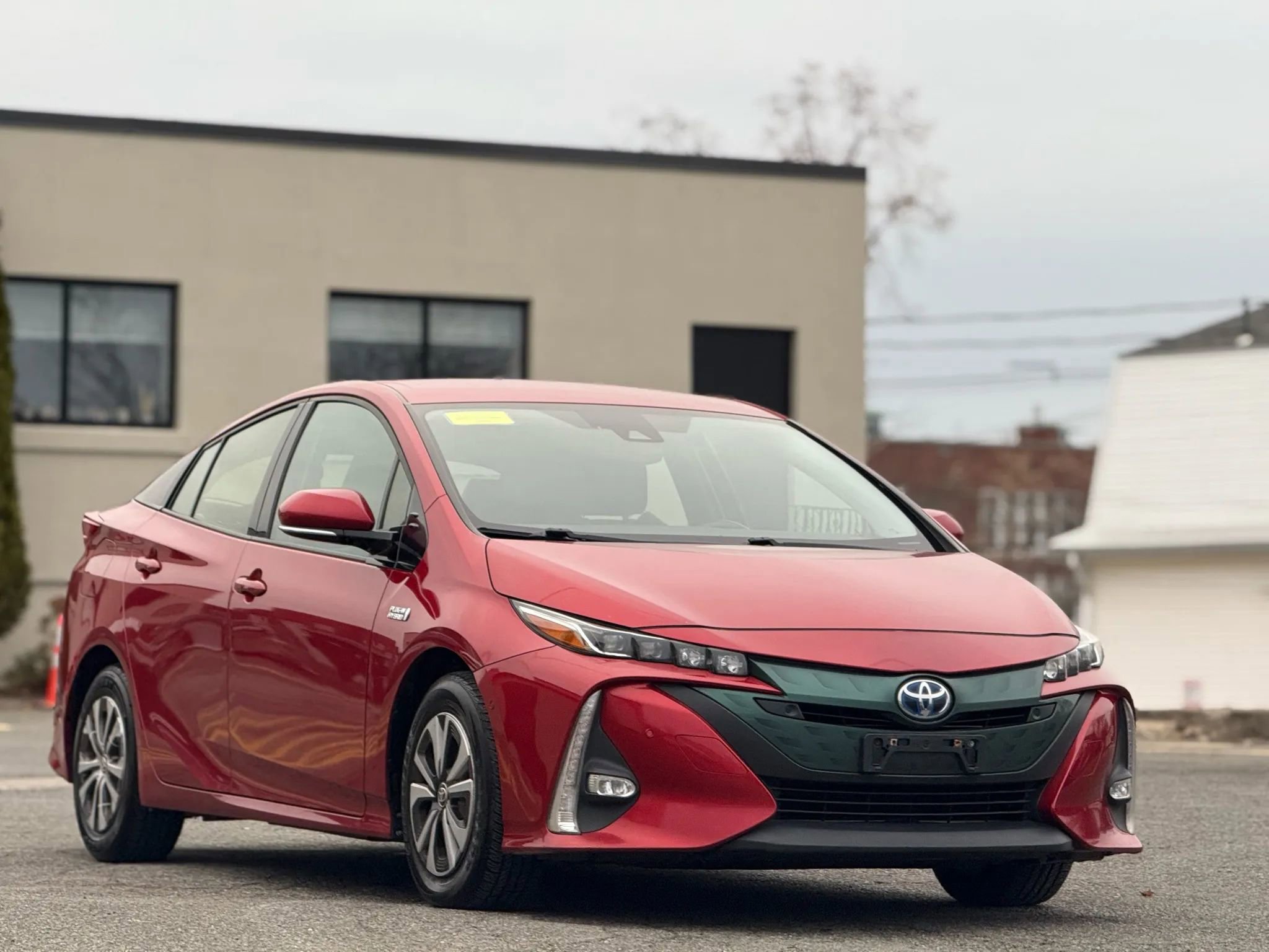 Used 2017 Toyota Prius Prime Plus image 2