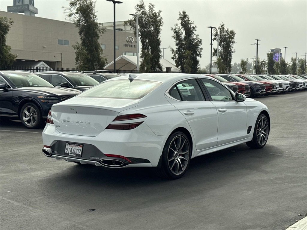 Used 2025 Genesis G70 2.5T image 9