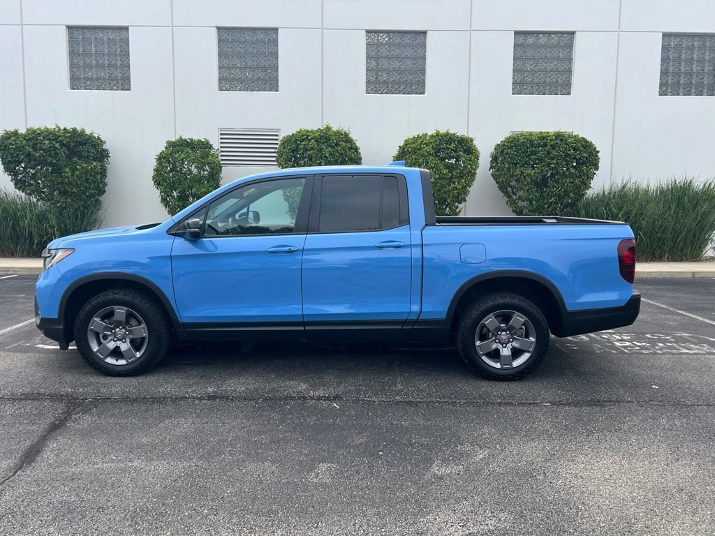 Used 2025 Honda Ridgeline TrailSport image 5