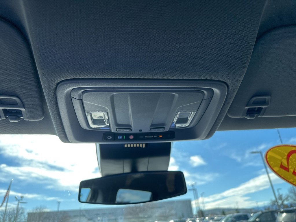 Used 2022 Chevrolet Silverado 1500 Custom image 7