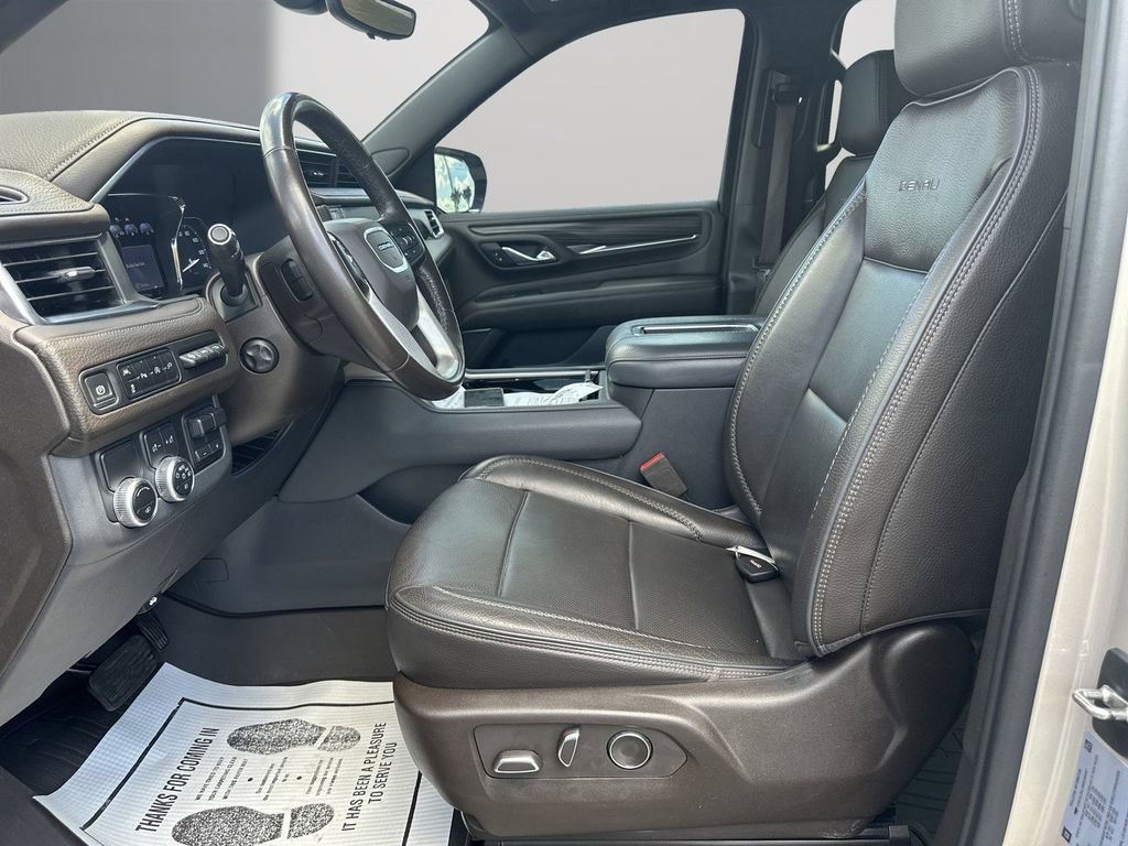 Used 2021 GMC Yukon XL Denali w/ Denali Ultimate Package RWD image 13