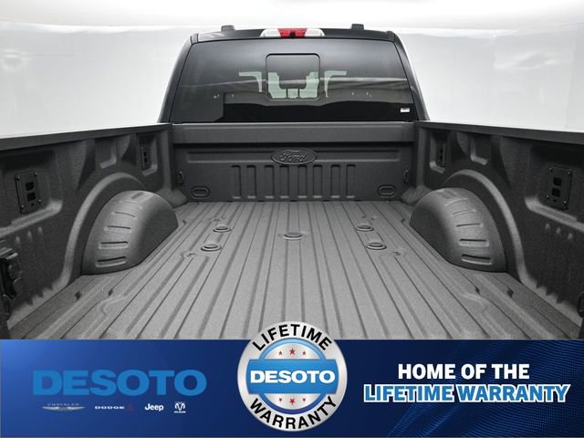 New 2026 Ford F250 Lariat w/ Black Appearance Package image 17
