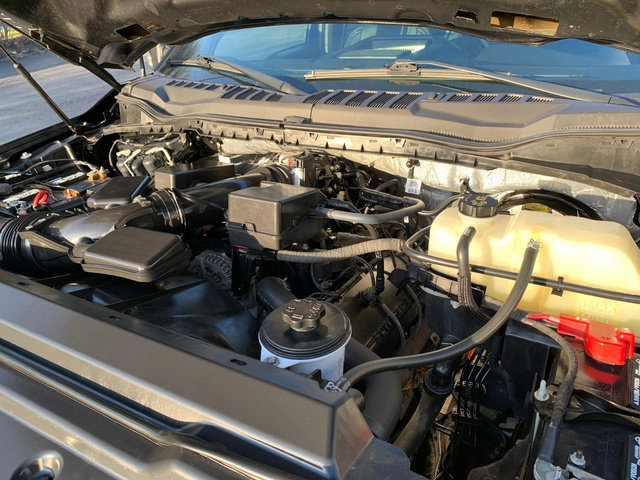 Used 2022 Ford F350 Lariat w/ Chrome Package image 32