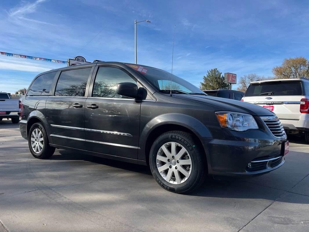Used 2016 Chrysler Town & Country Touring
