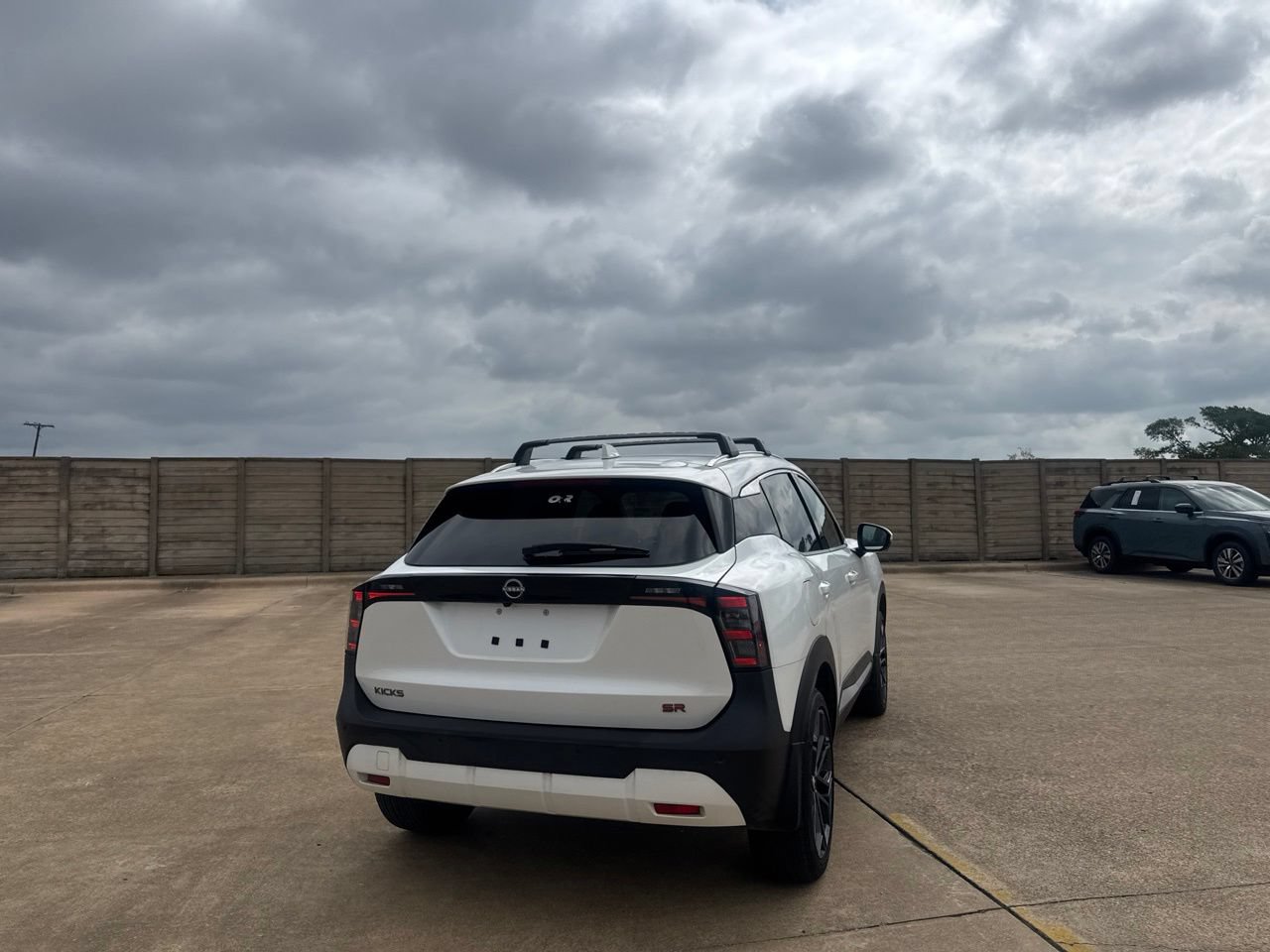 Certified 2025 Nissan Kicks SR FWD image 21
