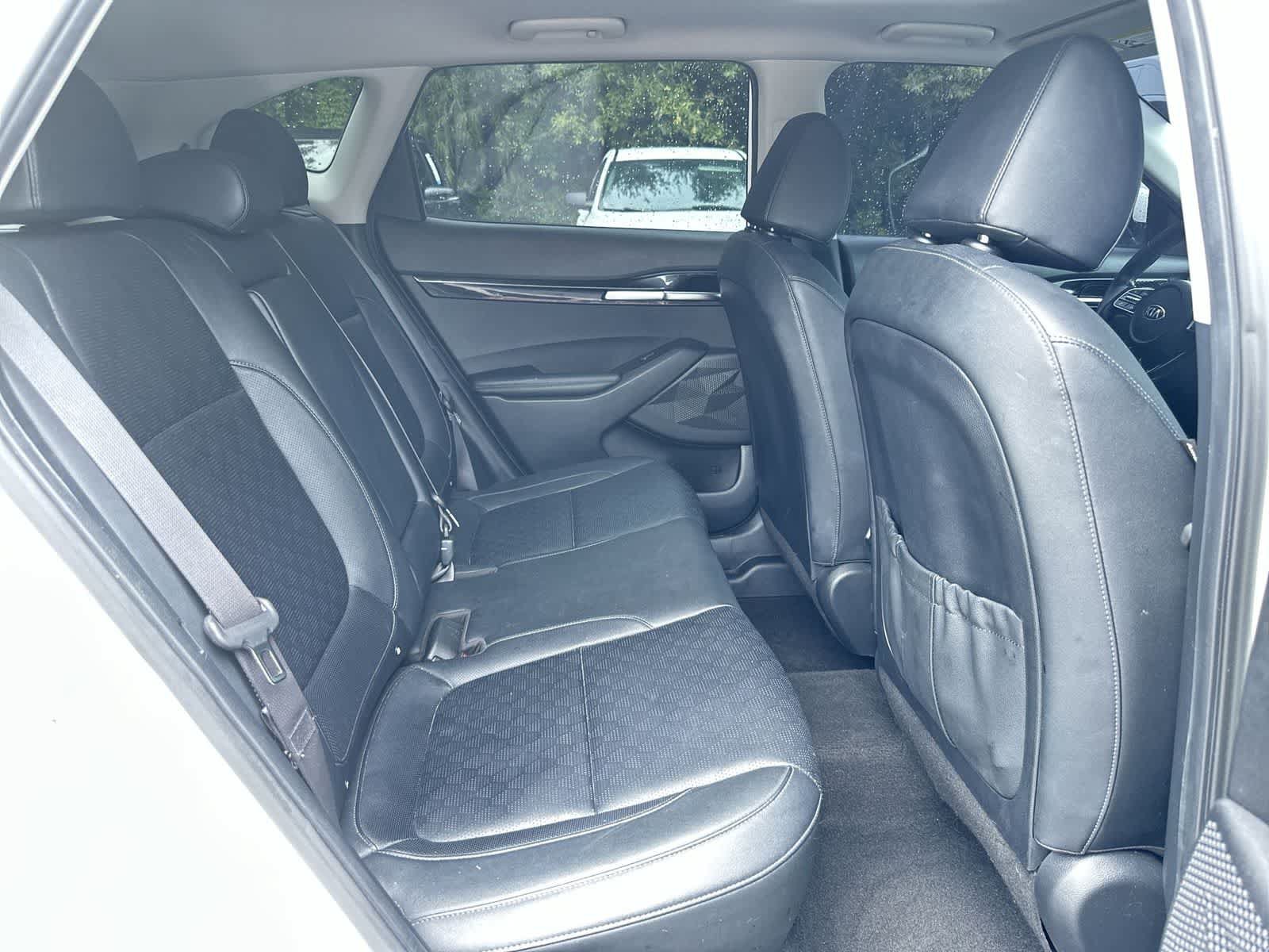 Used 2021 Kia Seltos SX w/ SX Sunroof Package AWD/4WD image 16