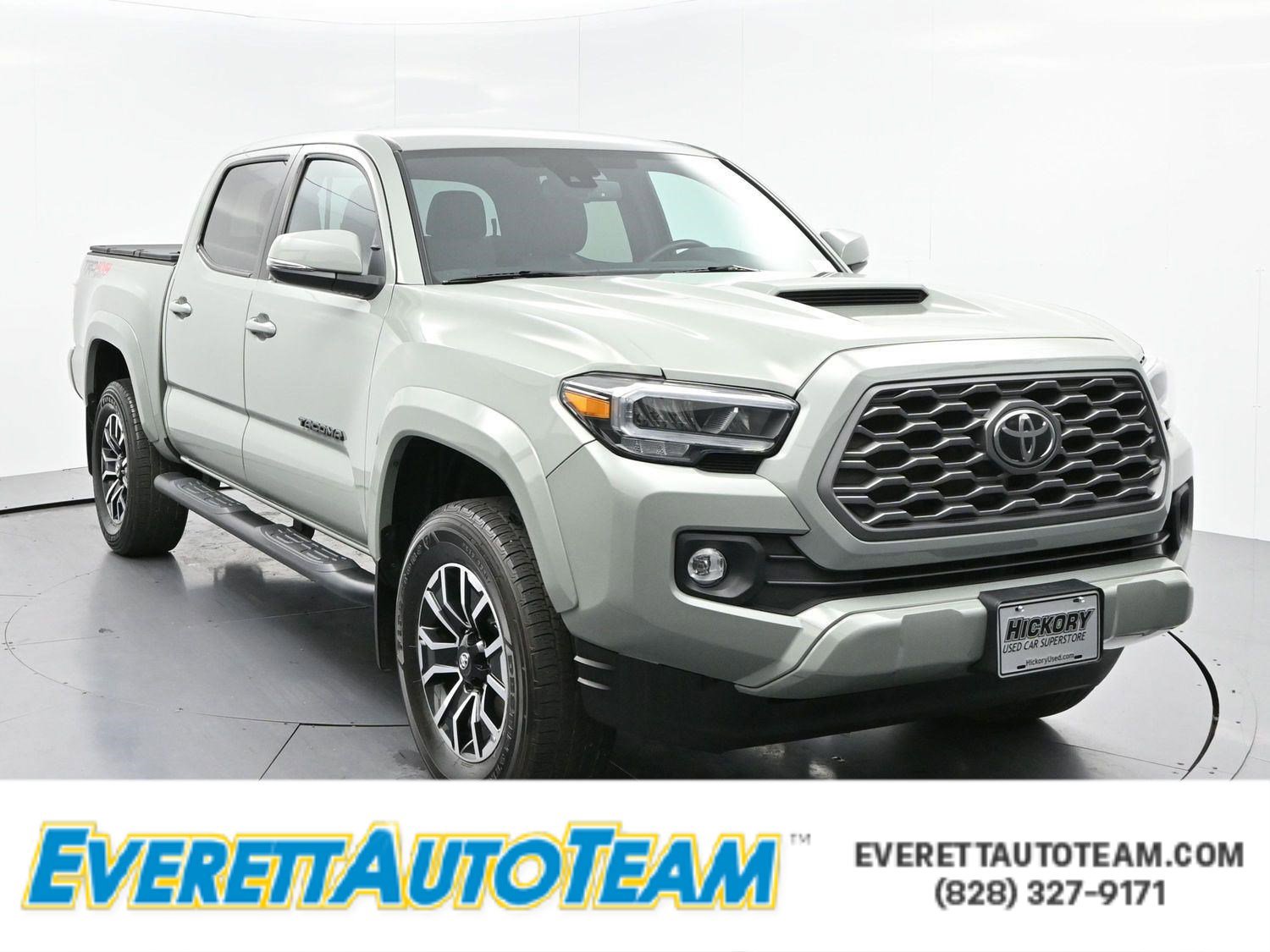 Used 2023 Toyota Tacoma TRD Sport AWD/4WD image 1
