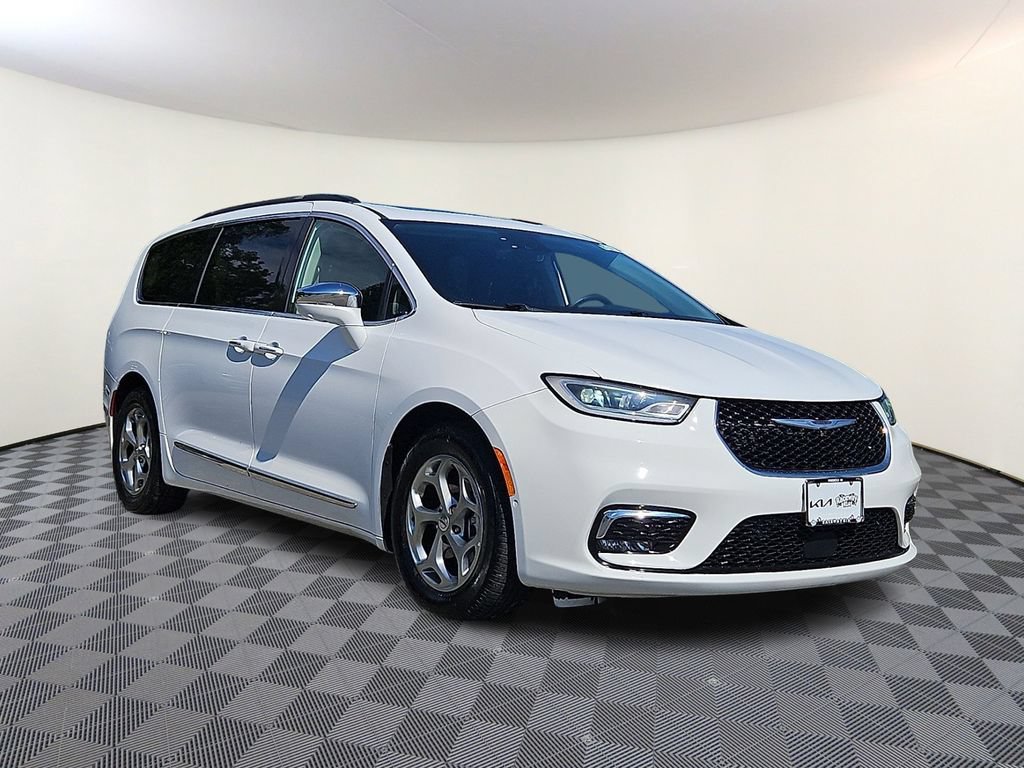 Used 2022 Chrysler Pacifica Limited