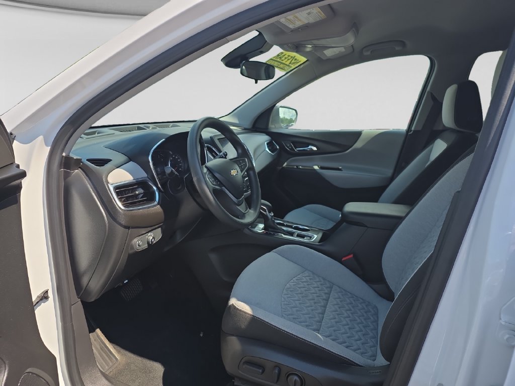 Used 2023 Chevrolet Equinox LS AWD/4WD image 10