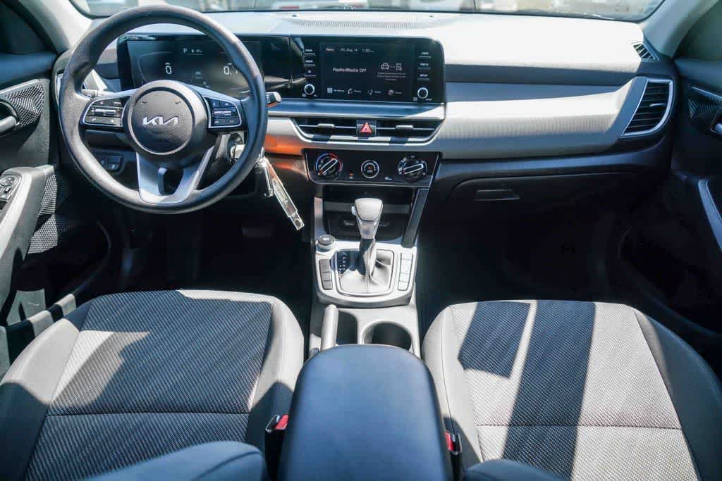 Certified 2024 Kia Seltos LX AWD/4WD image 11
