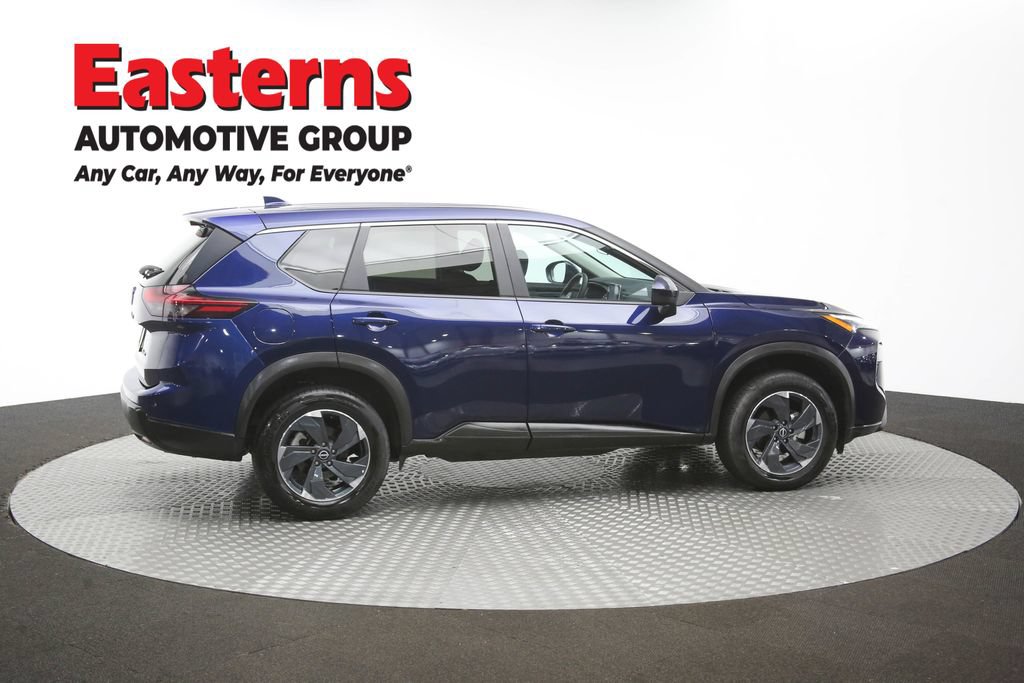 Used 2024 Nissan Rogue SV AWD/4WD image 43