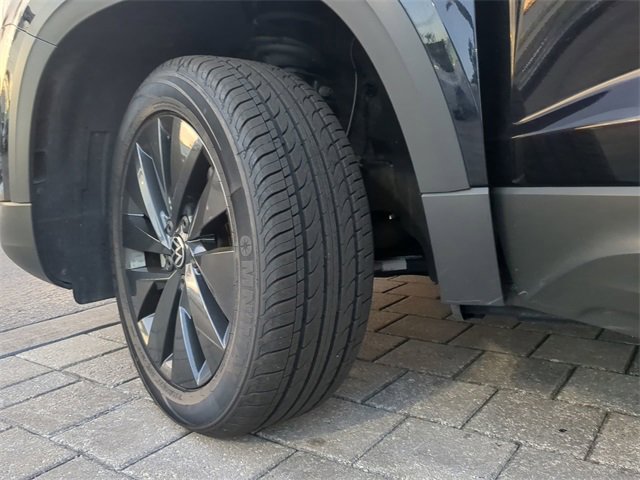 Certified 2024 Volkswagen Taos S image 31