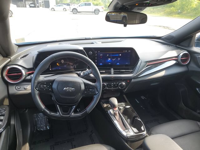 Certified 2024 Chevrolet Trax RS w/ Sunroof Package FWD image 25