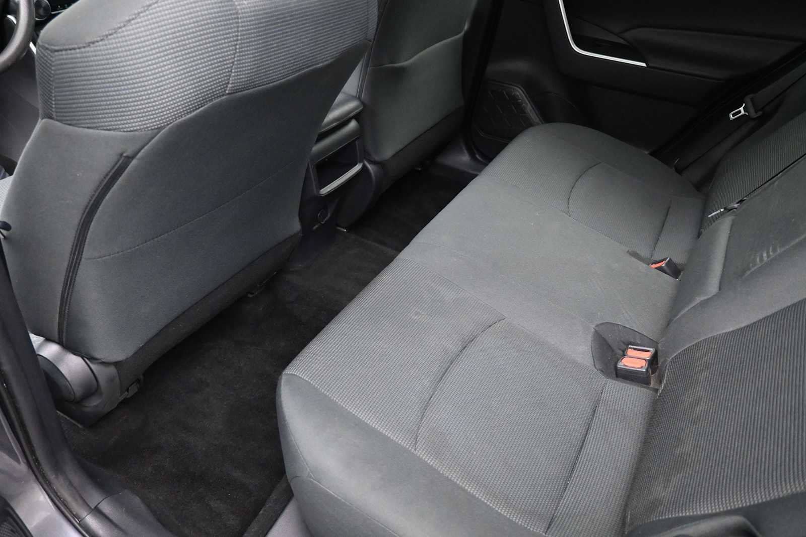 Used 2021 Toyota RAV4 LE AWD/4WD image 7
