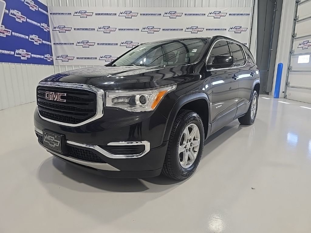 Used 2017 GMC Acadia SLE image 3