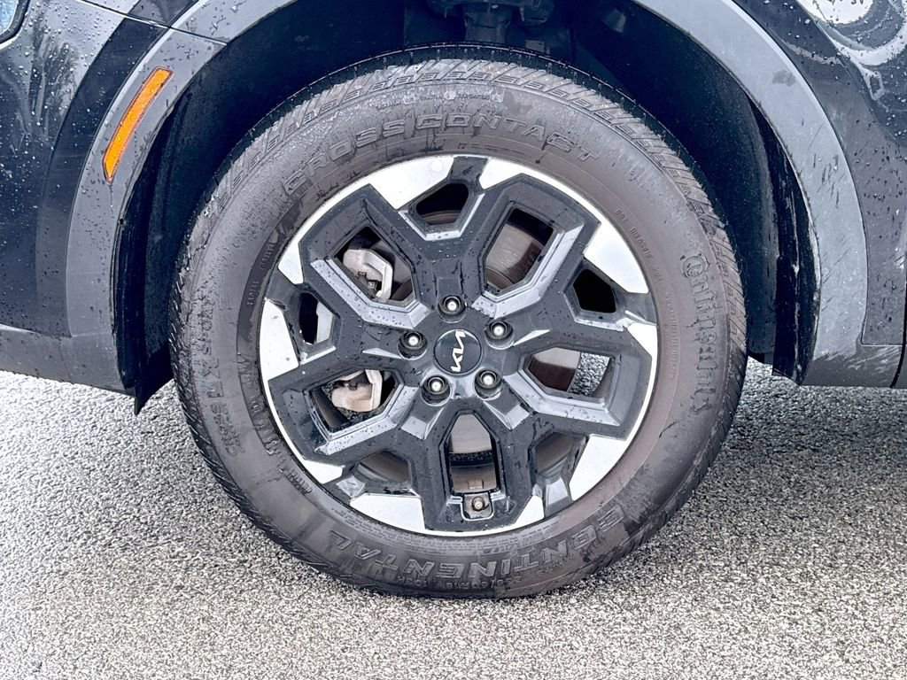 Used 2024 Kia Sorento S image 9