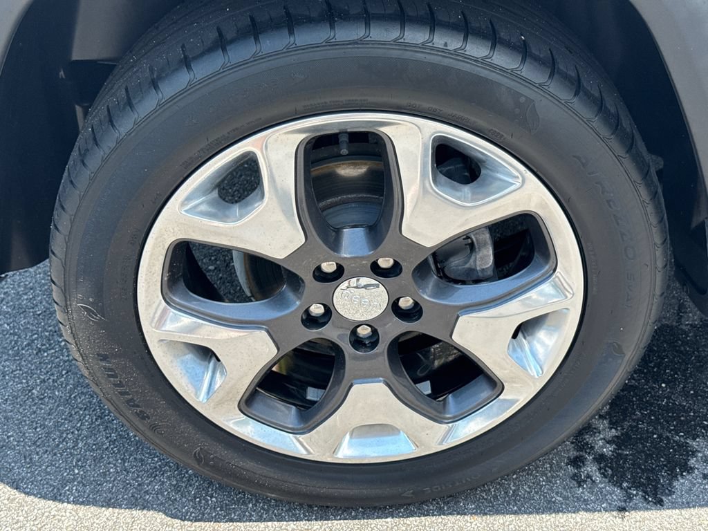 Used 2019 Jeep Compass Limited FWD image 17