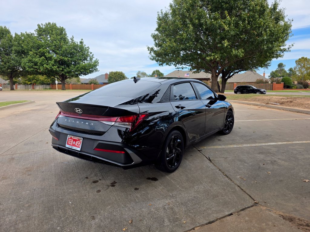 New 2026 Hyundai Elantra SEL Sport FWD image 11