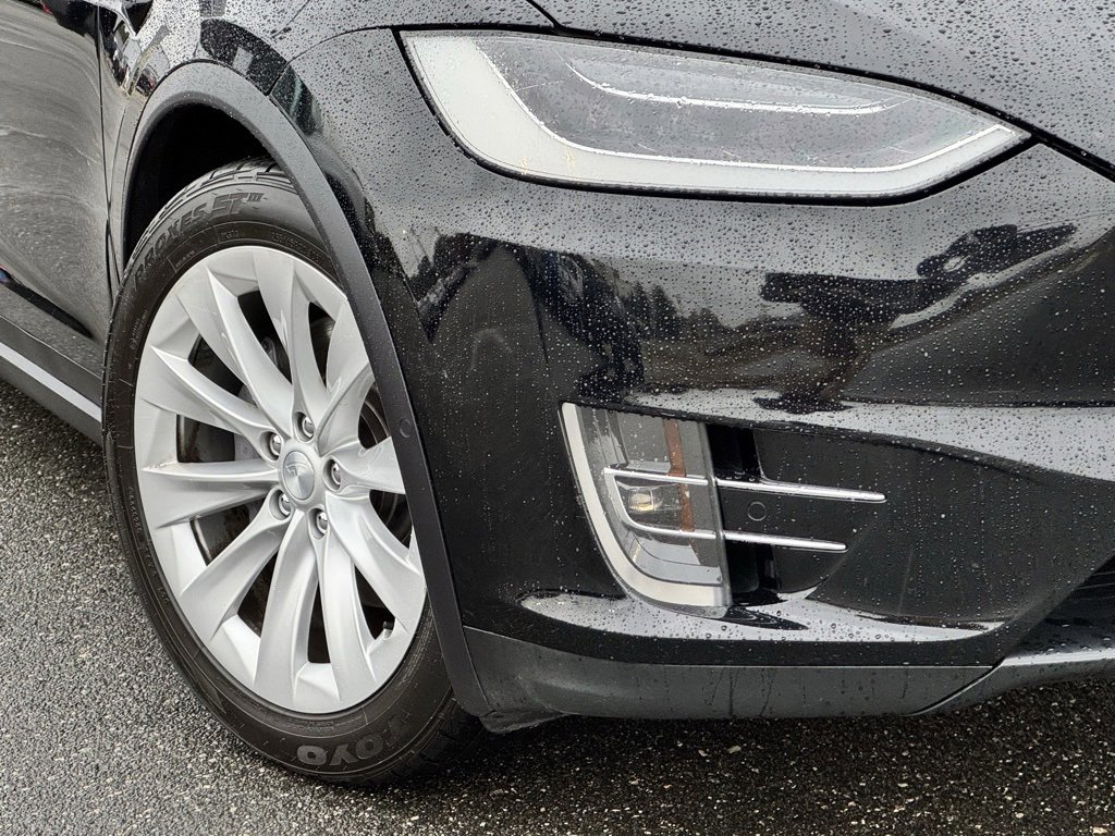 Used 2017 Tesla Model X 75D image 42