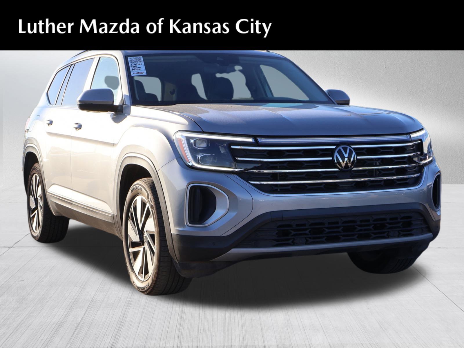 Used 2024 Volkswagen Atlas SE image 1