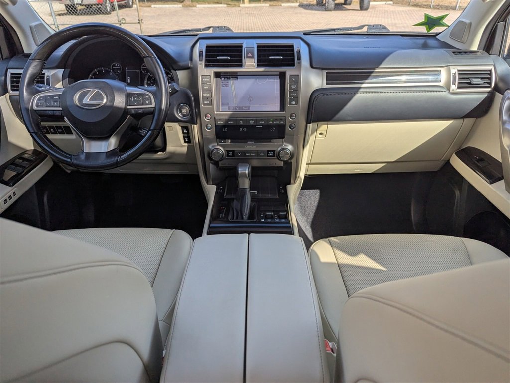 Used 2020 Lexus GX 460 Premium w/ Premium Package image 5