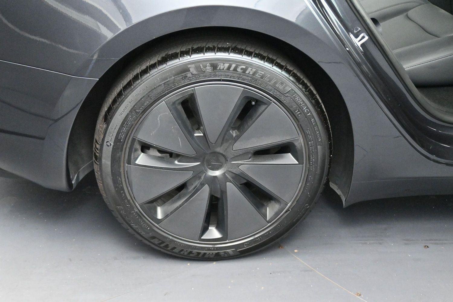 Used 2025 Tesla Model 3 Long Range RWD image 31