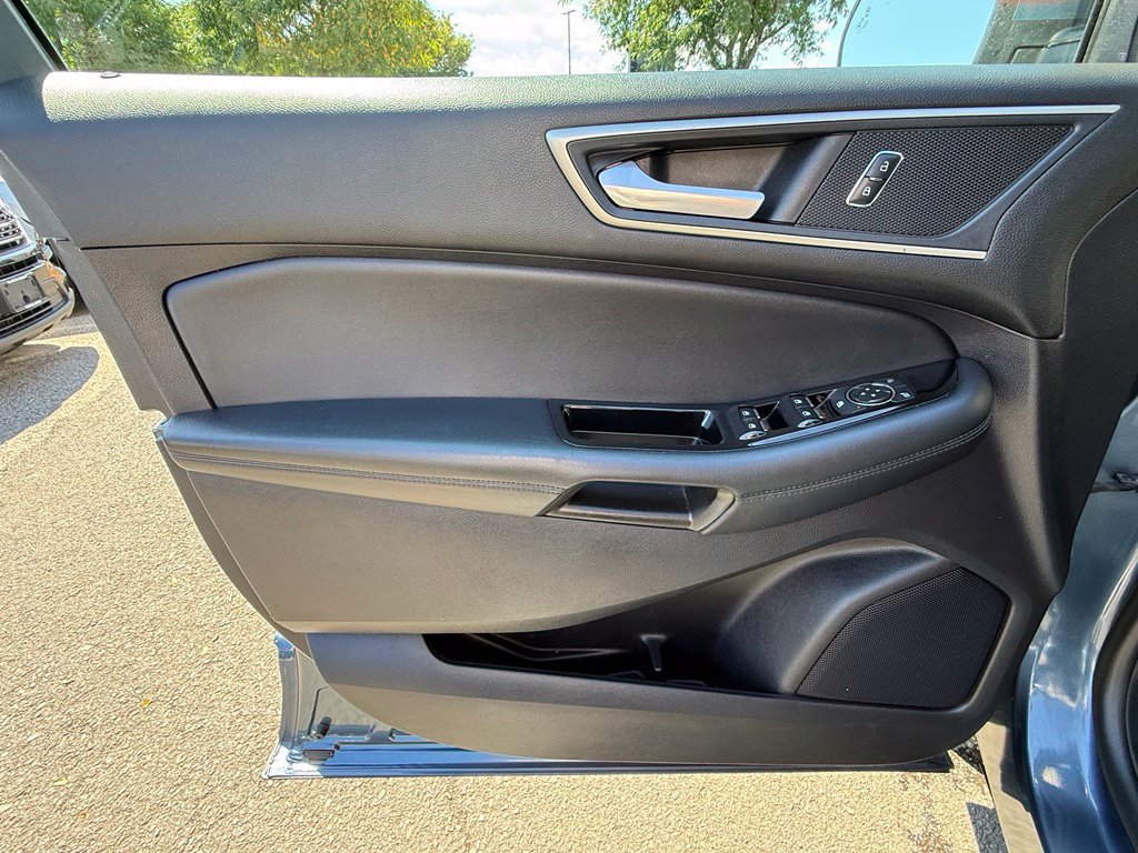 Used 2019 Ford Edge SEL w/ Equipment Group 201A AWD/4WD image 25