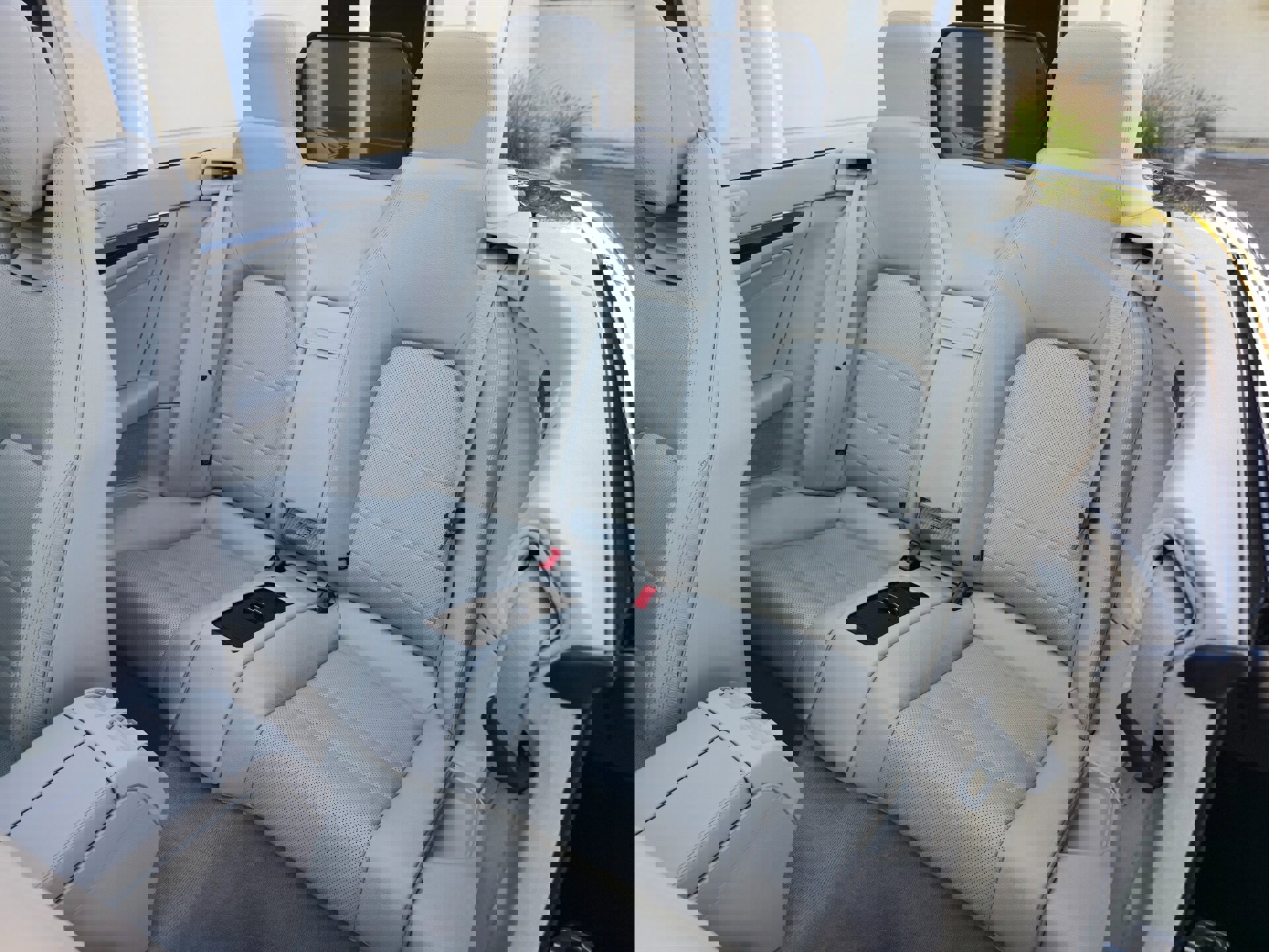 Used 2014 Mercedes-Benz E 350 Cabriolet w/ Premium 1 Package image 24